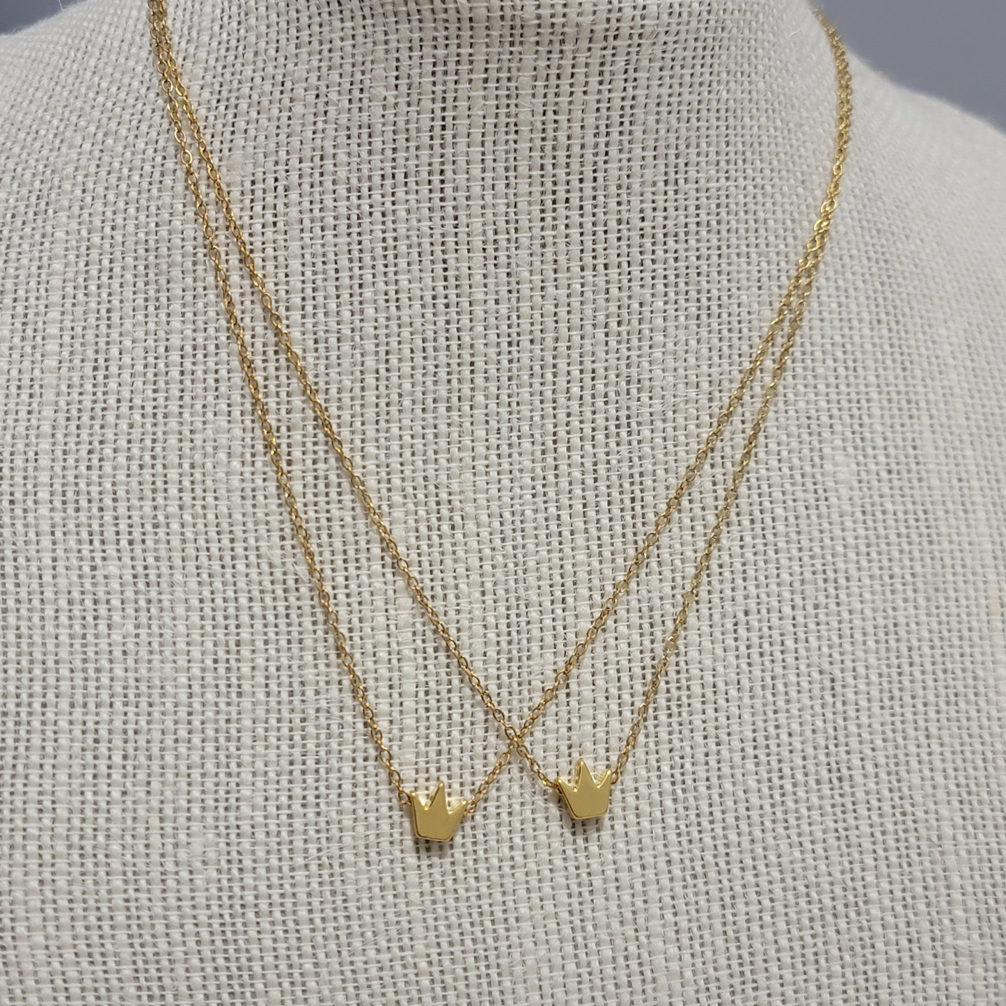 CROWN NECKLACE